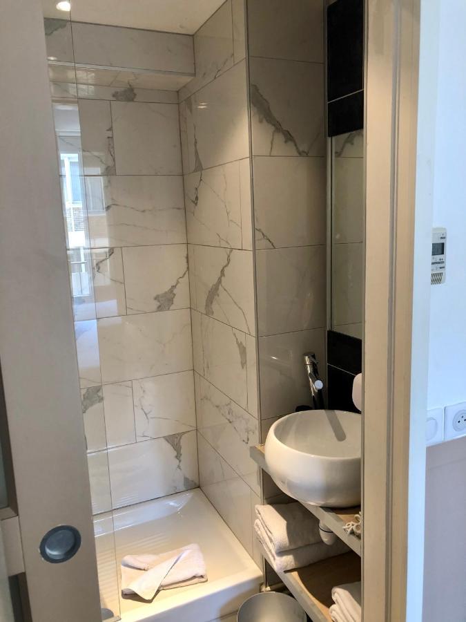 Double Room Shower,1008458098:JPEG